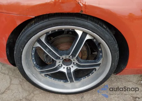 2010 Chevrolet Camaro 1Ls z USA, uszkodzony, nr VIN 2G1FE1EV0A9209857